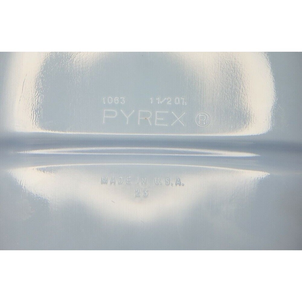 Vtg Blue Pyrex Milk Glass 1063 Divided Serving Baking Dish No Lid Grannycore - Picture 3 of 4